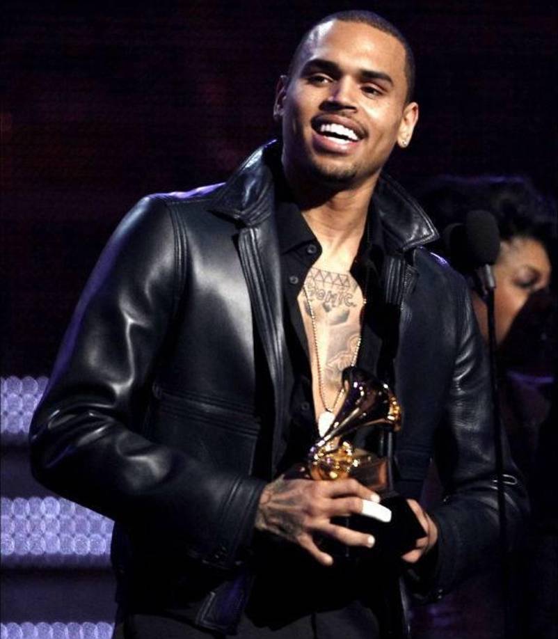 Asimismo, señalaron a los responsables del documental de priorizar “las ganancias por encima de la integridad periodística”. Según la defensa de <b>Chris Brown</b>, la productora y el estudio fueron advertidos de que <b>las acusaciones eran “engañosas” y “desacreditadas”</b>, pero optaron por continuar con la distribución del filme.