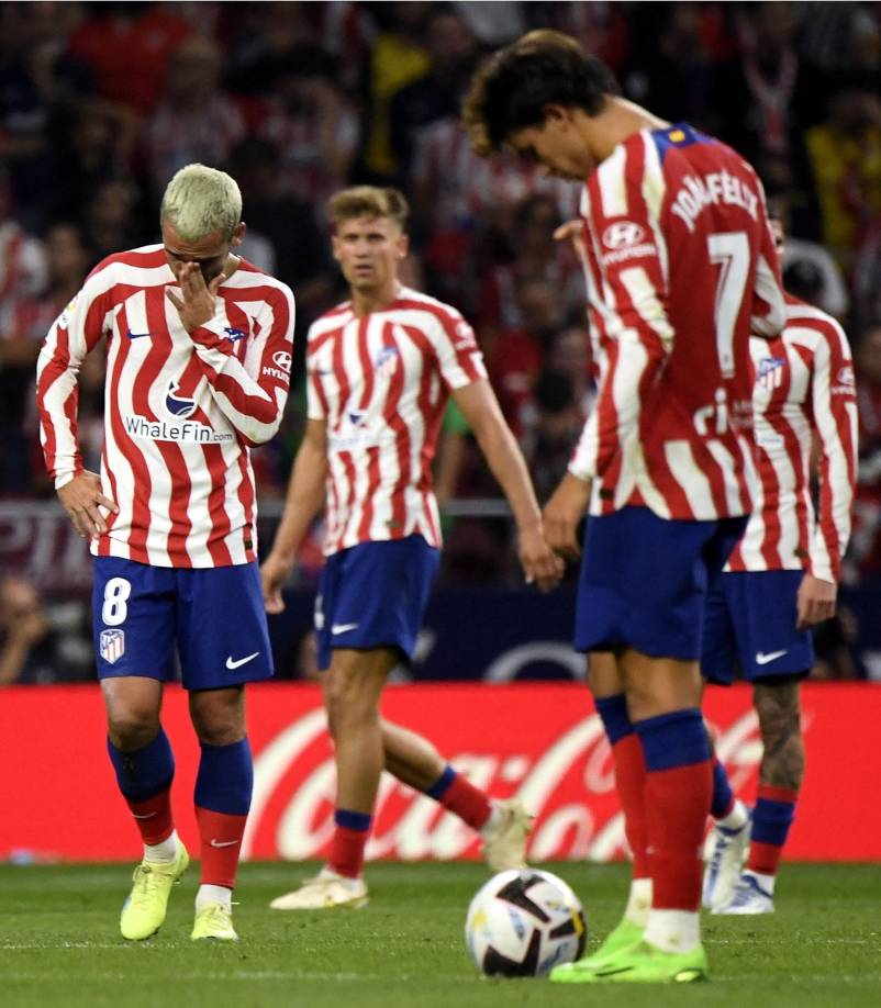 El lamento de Joao Félix y Antoine Griezmann tras el gol de Fede Valverde.