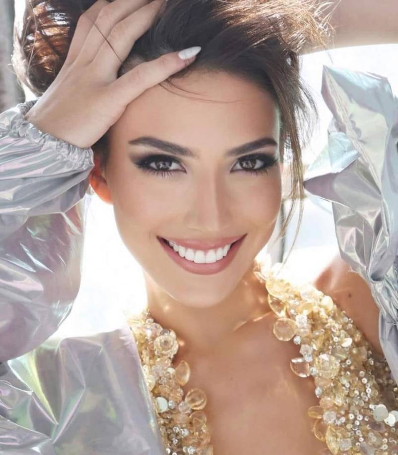 Es así, que varios internautas también salieron a criticar la acción que hizo la soberana de El Salvador.