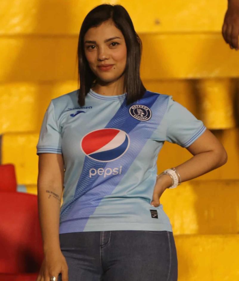 Tres bellas madres del Motagua, gorila en el estadio, ¿quién es la chica del lunar?