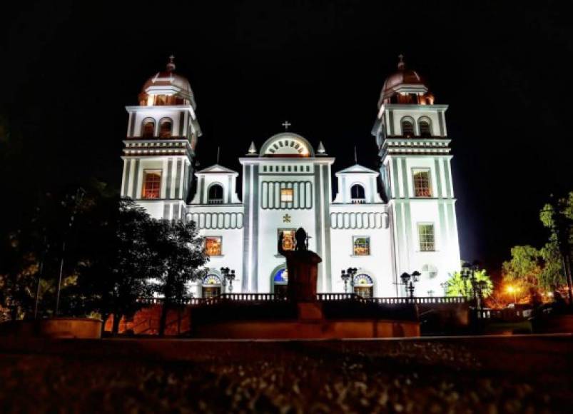 Actualmente, la estatuilla de la virgen pasa la mayor parte del tiempo en la capilla pero cada año se mueve a la Basílica de Suyapa en el día de su celebración para acomodar a la multitud de personas que asisten a verla, tanto de Honduras como de Centro América.