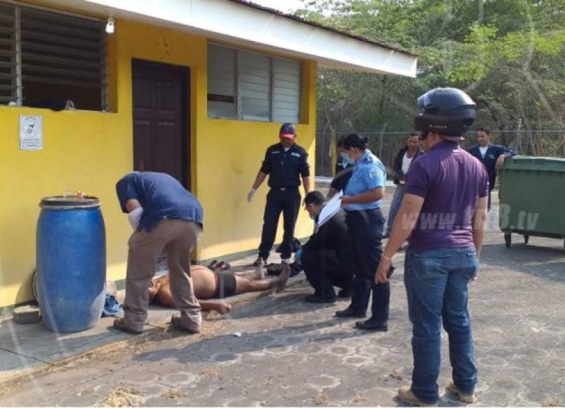 Un guardia de seguridad, identificado como José Noel Amador, de 47 años de edad, murió de un derrame cerebral en su puesto de trabajo, informaron medios locales.