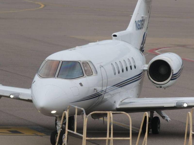 Imagen de la aeronave que transportó a el expresidente Juan Orlando Hernández a Honduras.