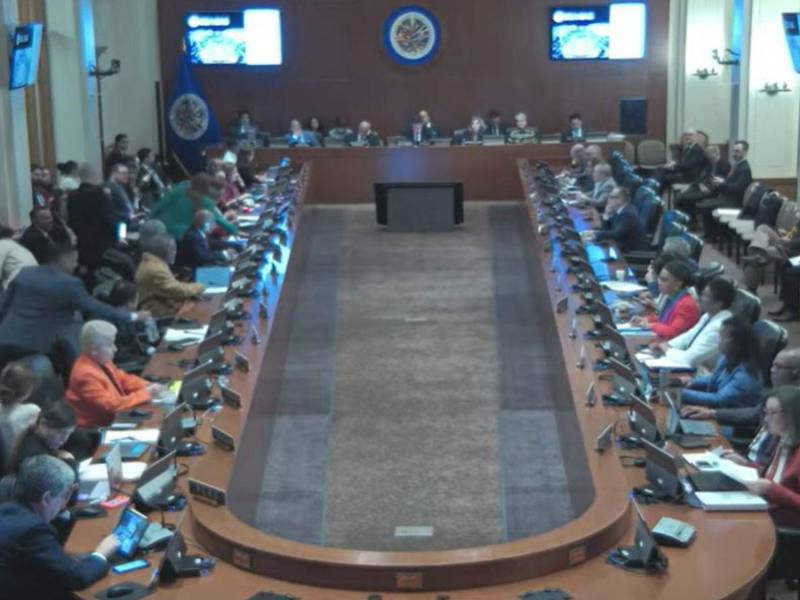 Discusión de la situación electoral de Honduras en sesión extraordinaria de la Organización de los Estados Americanos (OEA).
