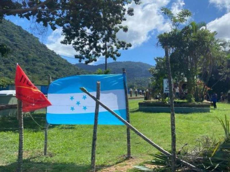 El gremio turístico calificó las ocupaciones de terrenos en Colón como una violación grave al derecho de propiedad y un reflejo del debilitamiento institucional en Honduras.