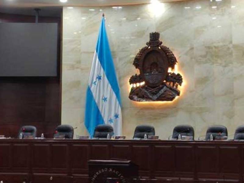 El Congreso Nacional de Honduras tiene dos meses paralizado. El pasado martes, diputados de la oposición se autoconvocaron para extender el periodo de sesiones.