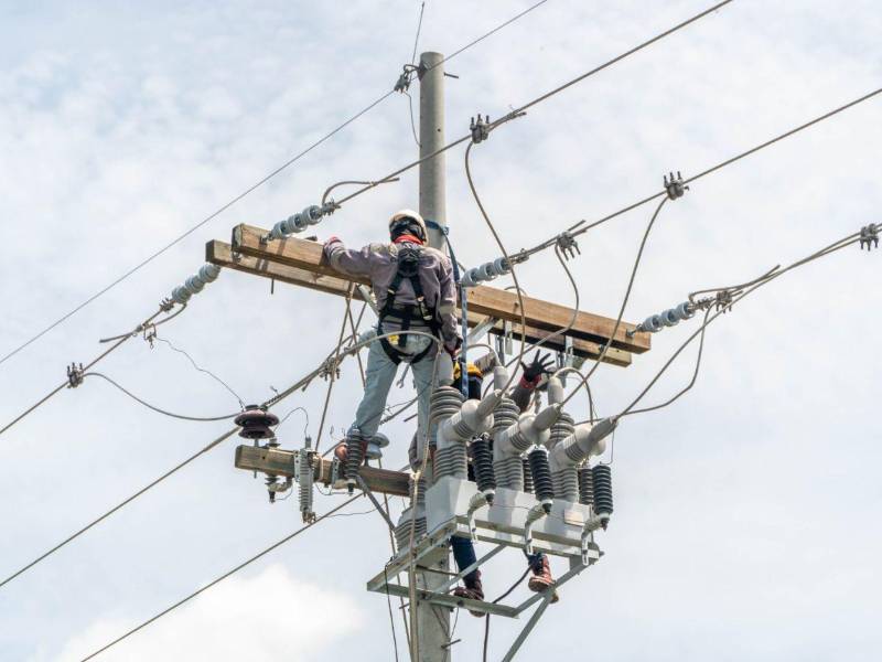 La obra fortalecerá la red eléctrica del sur del país y favorecerá directamente a 25,000 abonados de 16 municipios.