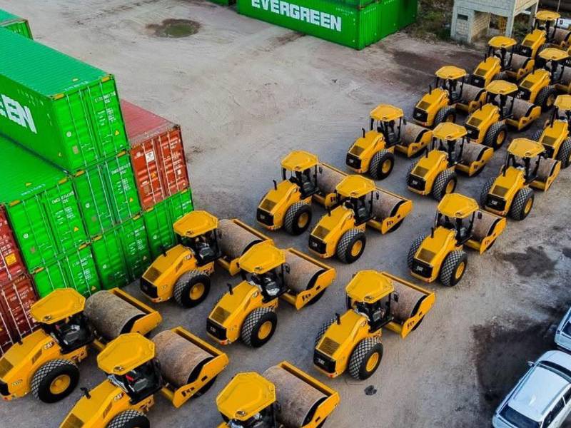Los equipos serán distribuidos inicialmente en 75 municipios afectados y servirán para construir reservorios y atender obras de infraestructura.