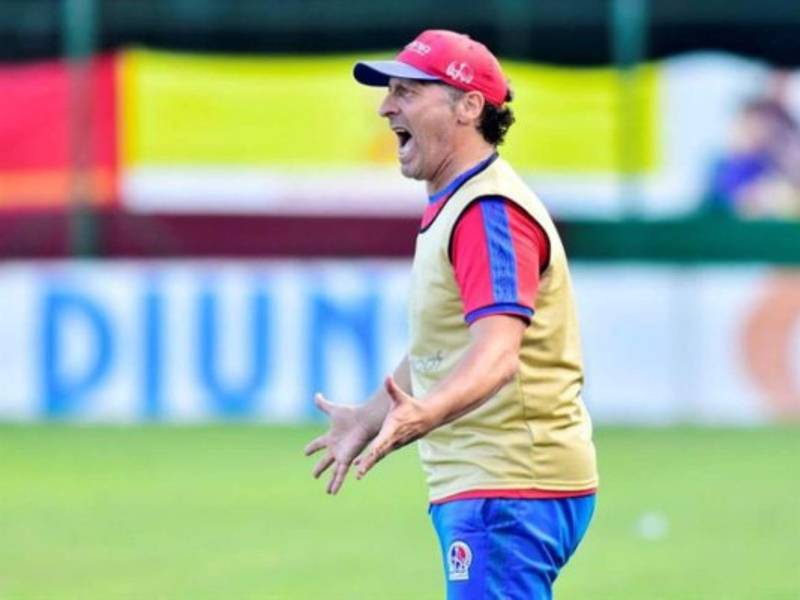 Pedro Troglio se ha coronado en los dos campeonatos ligueros en que ha dirigido a Olimpia. Implantó su sello en el equipo capitalino y no descarta continuar al mando.