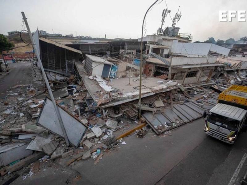 Daños en edificios después del doblete sísmico del 24 de junio de 2026, Venezuela.