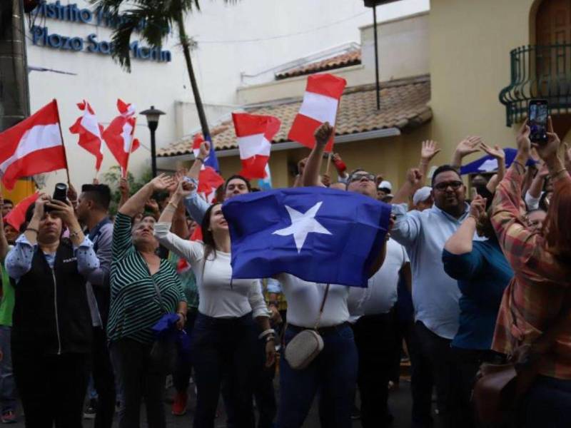 La diputada María Antonieta Mejía explicó que “un frente común es salir masivamente a levantar nuestra voz.
