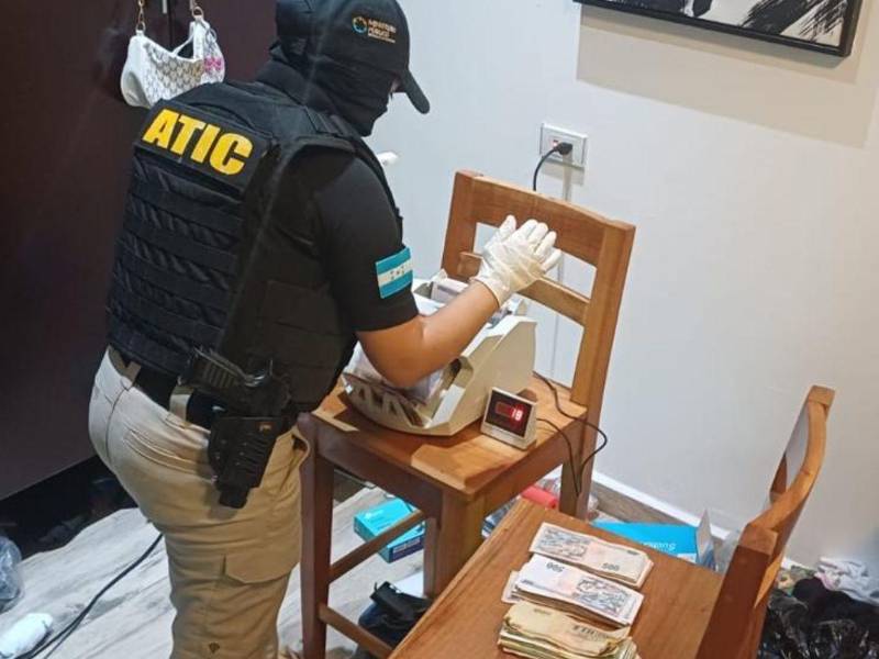 Según versiones extraoficiales, en la vivienda intervenida residía el hijo de Iván Velásquez, gerente de Koriun.