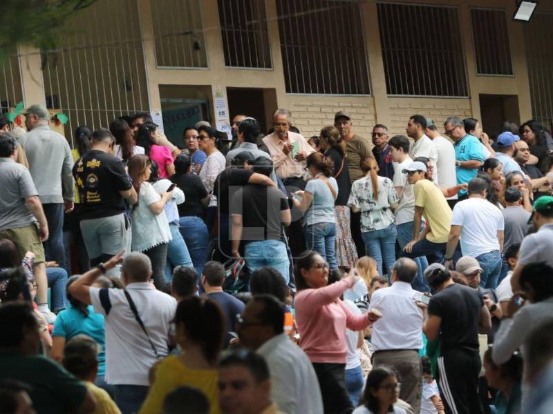 Las elecciones generales de este domingo 30 de noviembre en Honduras se han desarrollado en relativa tranquilidad. Las autoridades registran muy pocas incidencias durante la jornada electoral.