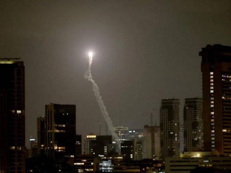 La continuación de los ataques israelíes en el Líbano, y más concretamente en Beirut, fue la razón que alegó ayer lunes Irán para lanzar un ataque con misiles contra territorio israelí.