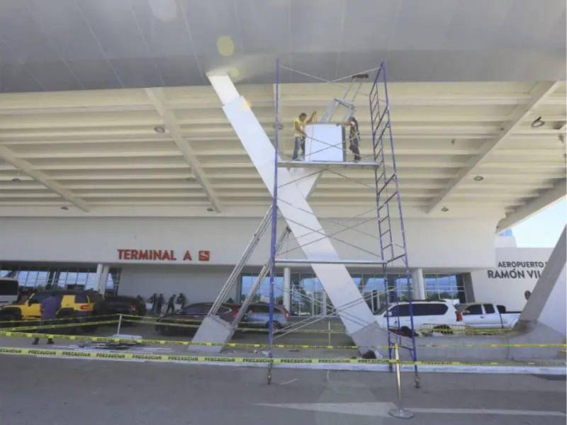 Fotografía de la fachada principal del aeropuerto Ramon Villeda Morales tomada el 19 de junio de 2026.