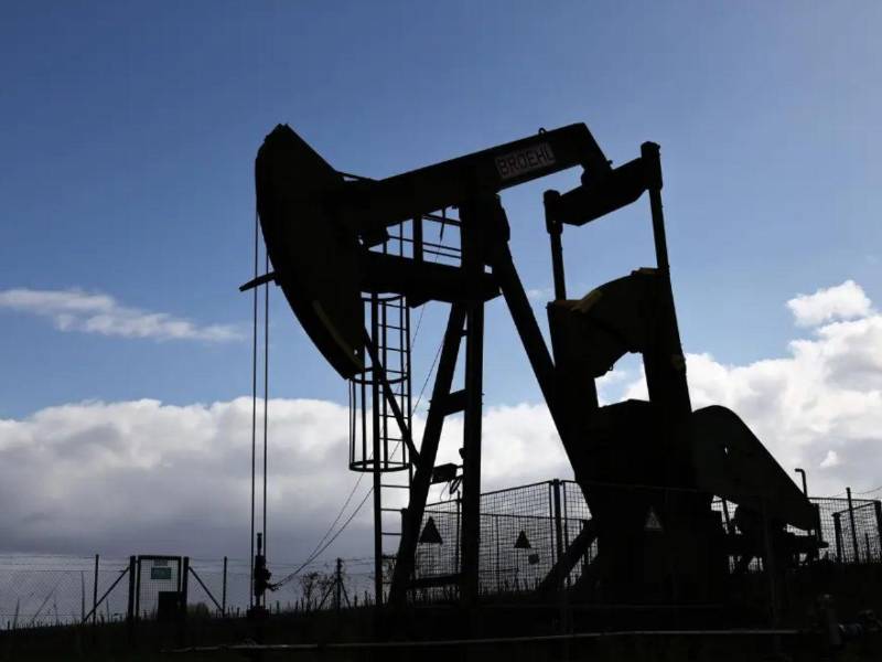 El precio del petróleo de Texas venía de cerrar el viernes pasado en los 71,41 dólares, una bajada del 0,93%, después de que Trump anunciara que EE.UU. e Irán seguían negociando
