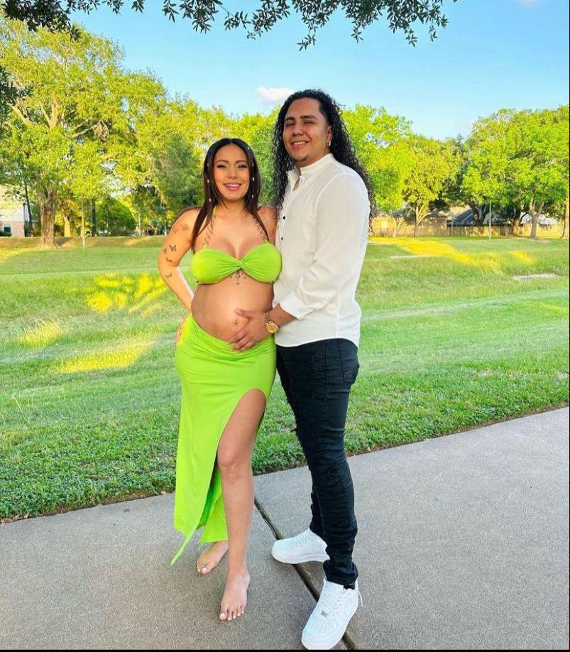 Luego de anunciar que estaba embarazada, Elsa ha compartido con sus seguidores paso a paso su nueva vida como mamá. 