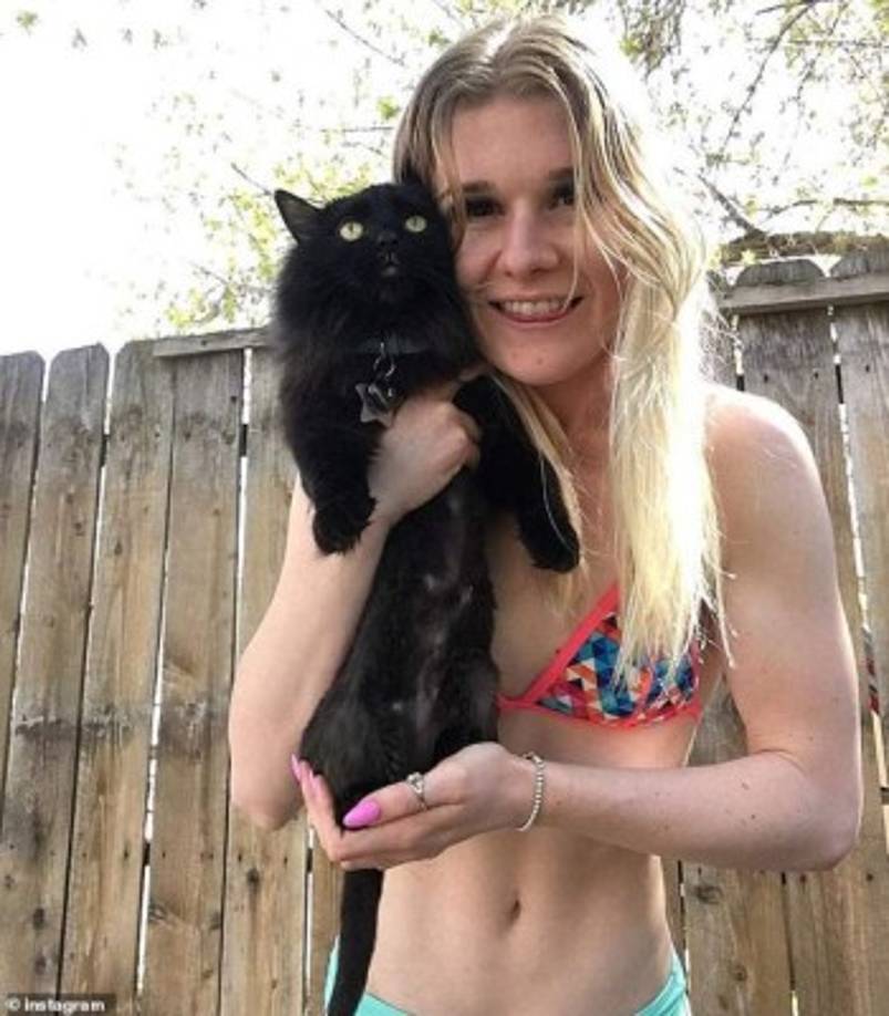 MacKenzie Lueck desapareció la madrugada del lunes 17 de junio, luego de pedir un servicio de Lyft (Un servicio de taxi en línea) desde el aeropuerto de la ciudad de Salt Lake tras asistir al funeral de su abuela en Los Ángeles.