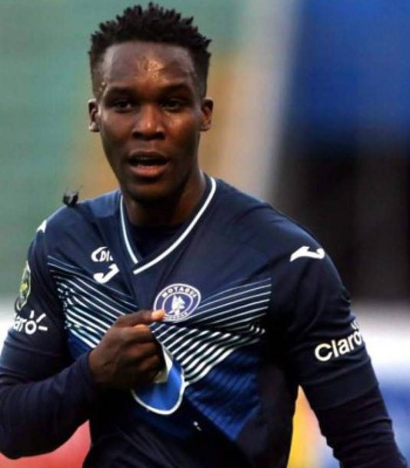 Rubilio Castillo: En las últimas horas se conoció que el delantero podría volver a Europa ya que al parecer el CD Tondela de Portugal lo podría incorporar a sus filas. El conjunto luso es el dueño de su ficha.