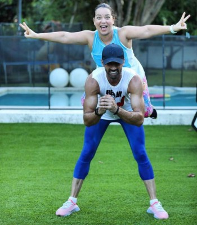 Actualmente, Toni Costa realiza giras en Estados Unidos para brindar clases masivas de Zumba, además se desempeña como mentor del certamen de baile “Mira quién baila”.