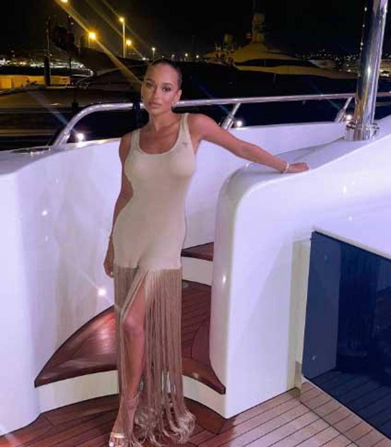 La modelo estadounidense, Jordan Ozuna, confirmó su noviazgo con el delantero del Real Madrid, Karim Benzema