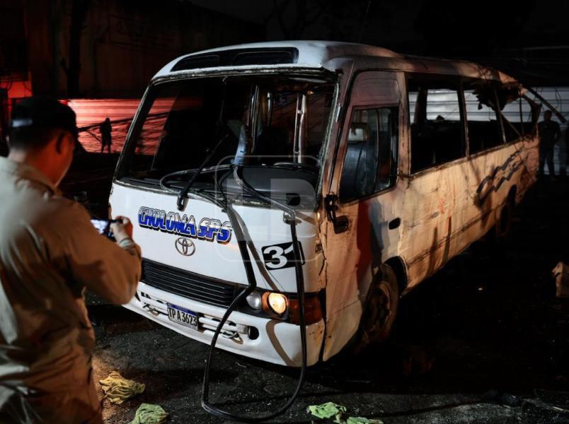 Karla volvía de comprarle tenis a su hijo; murió en accidente de rapidito en Guamilito