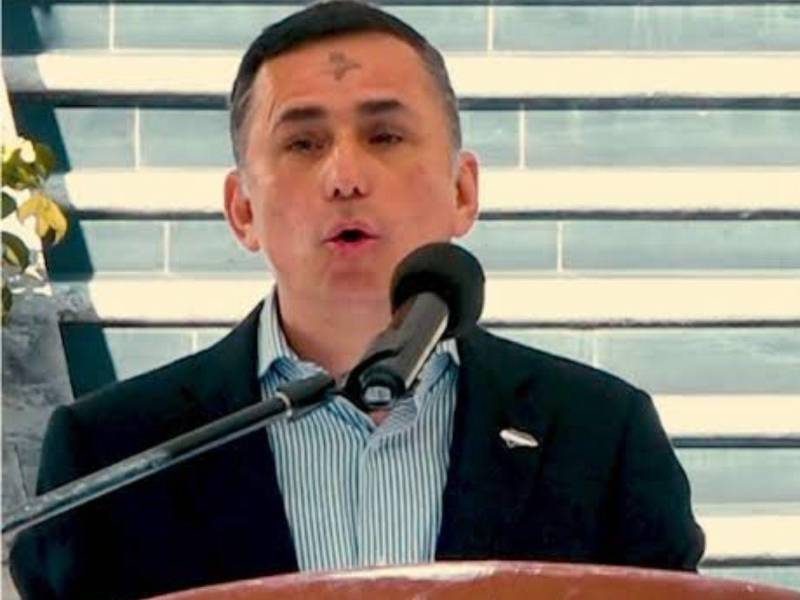 Enrique Rodríguez Burchard, secretario de Defensa, durante una conferencia.