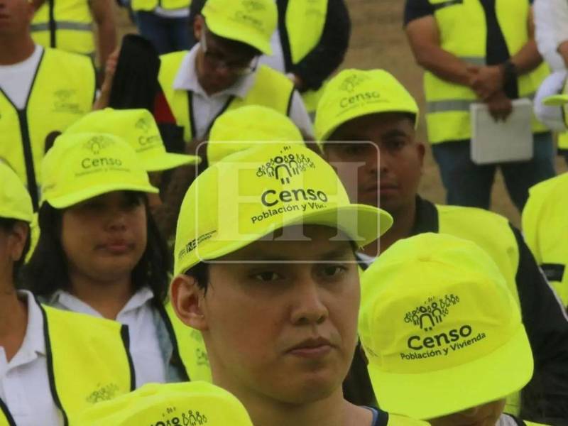 Censistas que participan en el lanzamiento del Censo Nacional de Población y Vivienda.