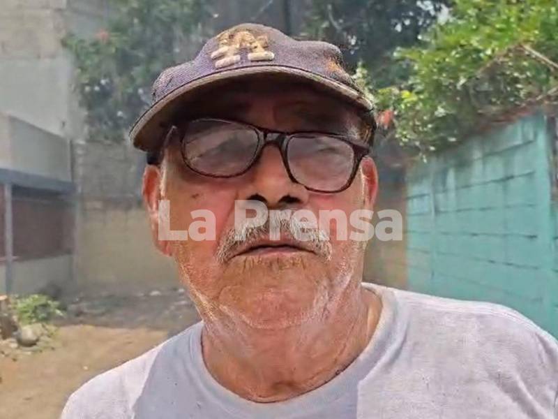 Don Sebastián apeló a la buena voluntad de los sampedranos para que le brinden ayuda, luego de perder sus pertenencias en el incendio.
