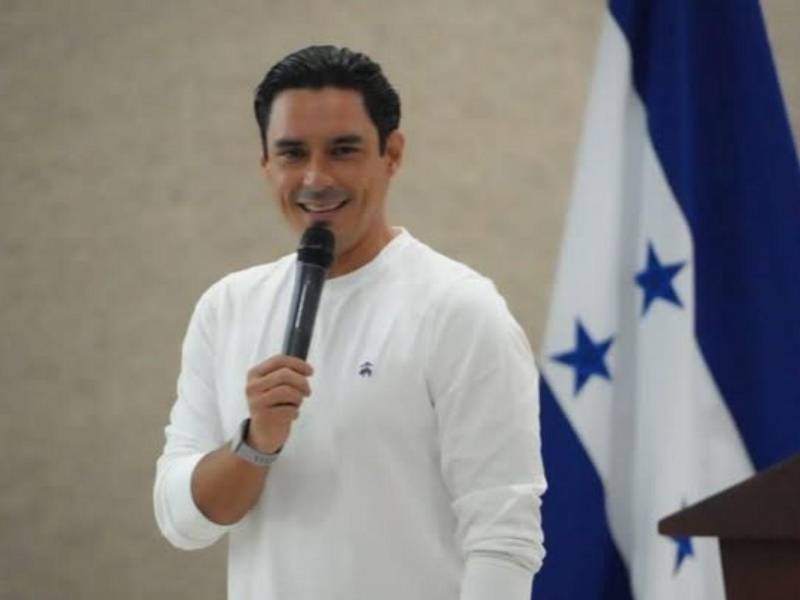 Fotografía a Kilvett Bertrand, diputado del Partido Nacional.