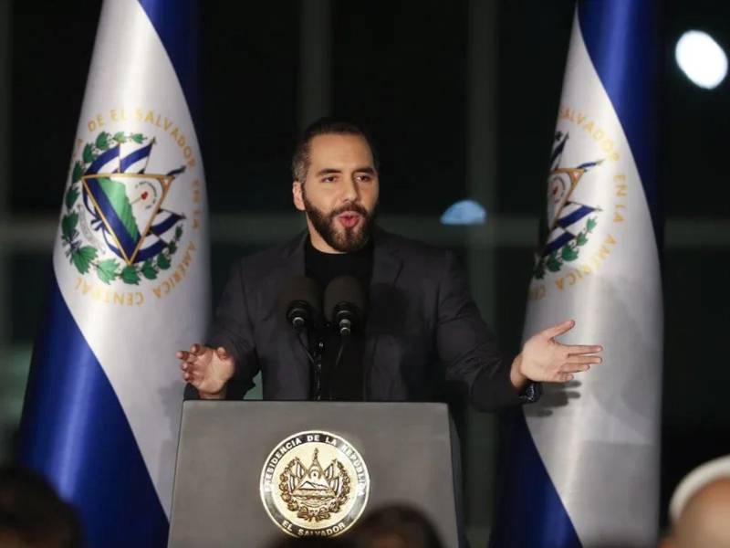 Fotografía de archivo del presidente de El Salvador, Nayib Bukele, en la inauguración de las nuevas oficinas de la Fiscalía General de la República (FGR), en Antiguo Cuscatlán (El Salvador).