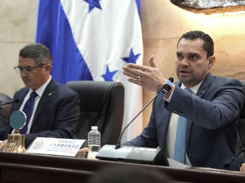 El presidente del Congreso Nacional fue contundente al señalar que la ley no establece de forma obligatoria que Libre deba nombrar a sus sustitutos directos.