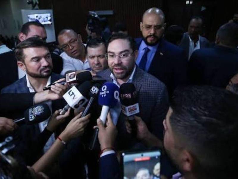 Conferencias de prensa, entrevistas y redes sociales fueron algunos de los espacios donde circularon las afirmaciones políticas analizadas por LA PRENSA Verifica y EH Verifica.