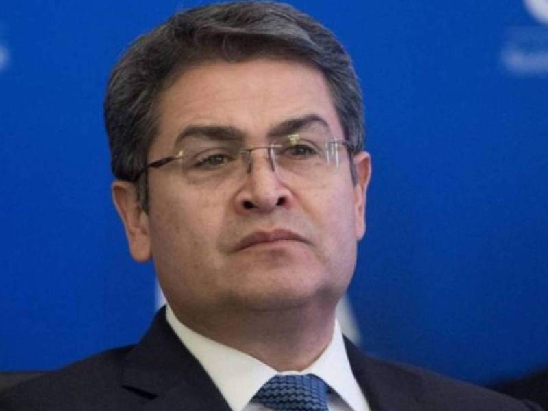 El expresidente de Honduras, Juan Orlando Hernández, envió una carta pública este miércoles en la que acusa a la izquierda radical y a narcotraficantes de haber conspirado para impedir que ganara las elecciones de 2013 y posteriormente para lograr su extradición y condena en Estados Unidos.