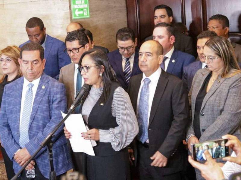 Antonio Rivera Callejas, presidente de la comisión especial, reconoció que algunos aspirantes han demostrado una preparación destacada, mientras que otros no cumplen con el nivel esperado en conocimiento y experiencia electoral.