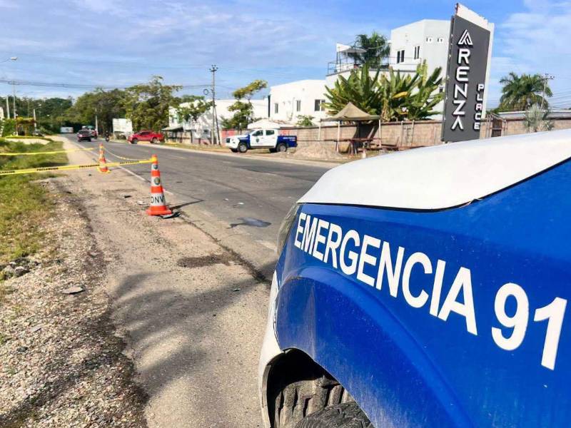 Escena del accidente de tránsito que dejó como resultado a una persona sin vida en Cieneguita, Puerto Cortés.
