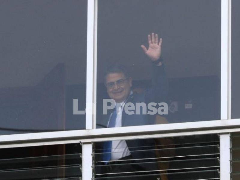 El expresidente Juan Orlando Hernández, acusado de fraude y lavado de activos, calificó el proceso judicial en su contra como “persecución política”.