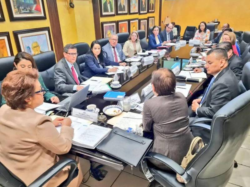 Algunos magistrados participarán de forma virtual en la reunión convocada para esta tarde, según informó Melvin Duarte, portavoz del Poder Judicial.