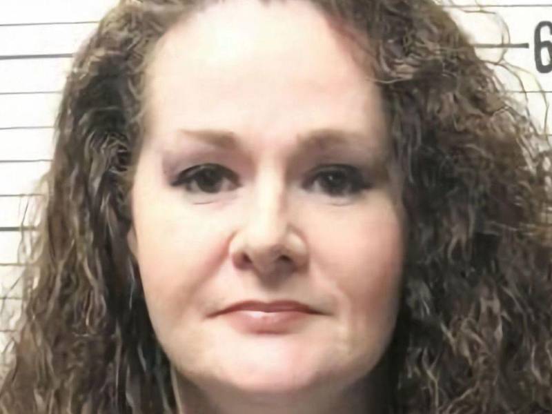 Christa Gail Pike, de 50 años, permanece con vida y recibe atención médica en un hospital de Nashville después de sobrevivir a dos dosis de pentobarbital administradas durante un intento de ejecución por inyección letal en Tennessee.