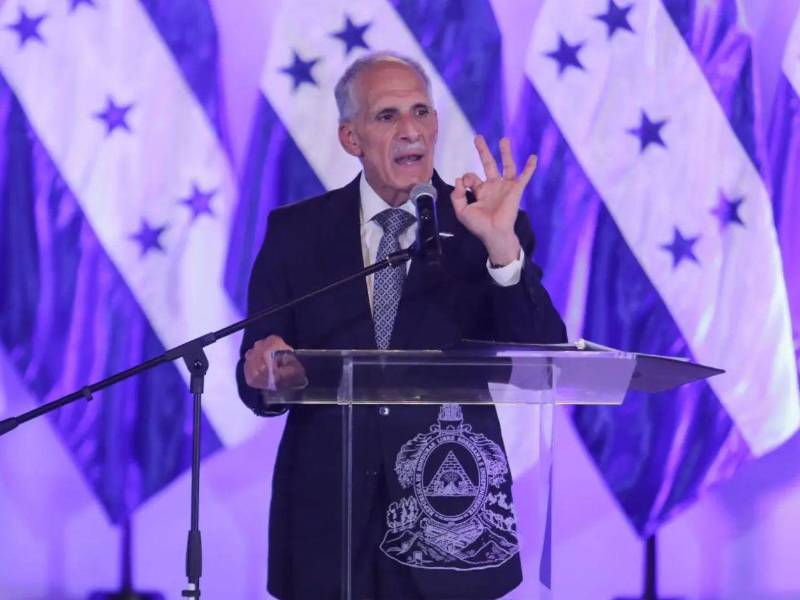 Nasry Asfura, presidente de la República, durante el discurso de los primeros seis meses de su gobierno.