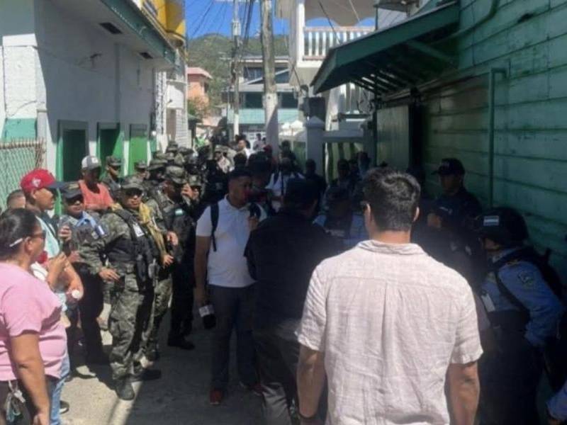 Policías y militares tuvieron que intervenir para controlar incidentes en centros de votación el pasado domingo 15 de marzo.