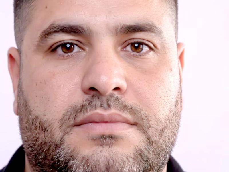 Las investigaciones de las autoridades hondureñas identifican a Heber Noé Argueta Zavala como el principal líder de la organización criminal conocida como “Los Argueta”, una estructura transnacional que opera en la frontera entre Honduras y Guatemala y que ha sido vinculada al asesinato de cinco agentes policiales ocurrido en Corinto, Omoa, Cortés.
