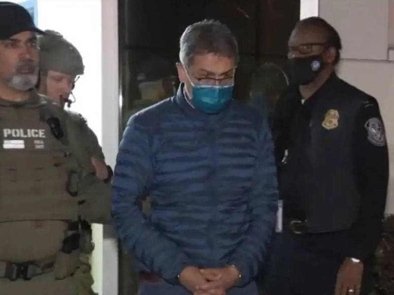 El expresidente de Honduras, Juan Orlando Hernández, fue condenado en 2024 a 45 años de prisión por delitos relacionados con el narcotráfico.