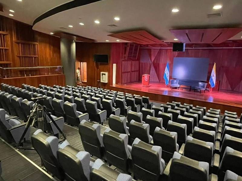 Odir Fernández, rector de la UNAH, publicó en su cuenta de X los detalles de esta actividad.