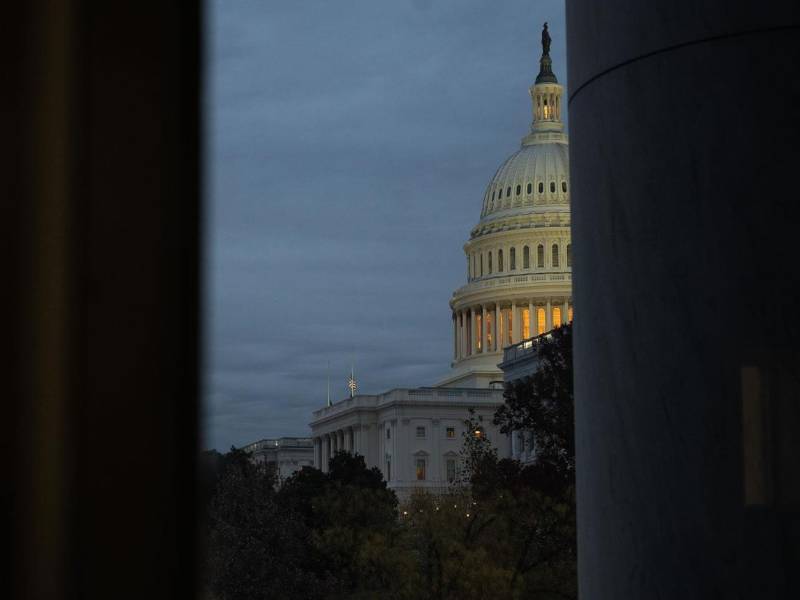 El Capitolio de los Estados Unidos visto desde el Edificio de Oficinas Rayburn de la Cámara de Representantes, en Washington. EFE