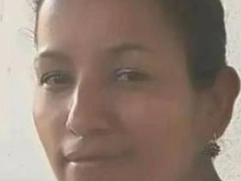 Fotografía de Ana Lizeth Murillo Castillo, de 30 años de edad, quien fue ultimada este martes en La Empalizada, Juticalpa, Olancho.