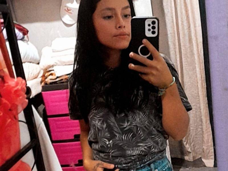 Fotografía en vida de la jovencita Dayana Cardoza.