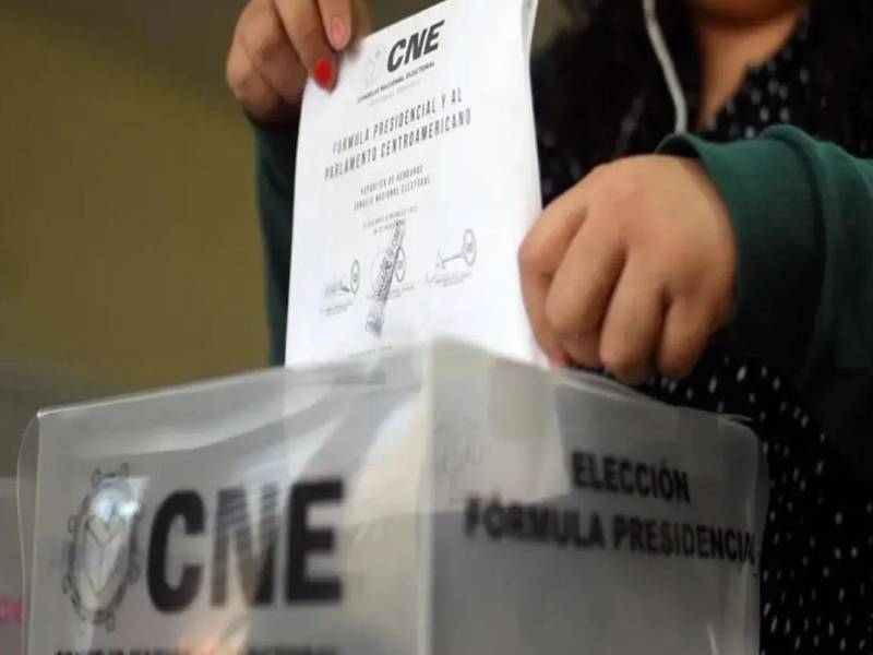 Según los resultados preliminares del CNE, Nasry ‘Tito’ Asfura, del Partido Nacional, encabeza la votación con el 40,54 % de los sufragios.