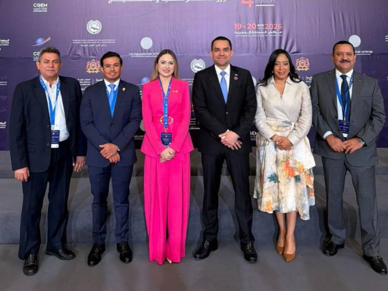 En la comitiva legislativa le acompañan los diputados: Lissi Matute Cano, Yasmín Meza, Marlon Lara y Milton Puerto, asimismo el Secretario Ejecutivo de FOPREL, Ariel Alvarado.