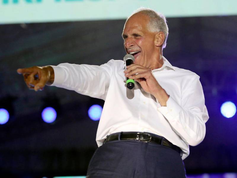 El candidato del Partido Nacional, Nasry Asfura, mantiene la ventaja de más de 40,000 votos sobre el presidenciable del Partido Liberal, Salvador Nasralla.